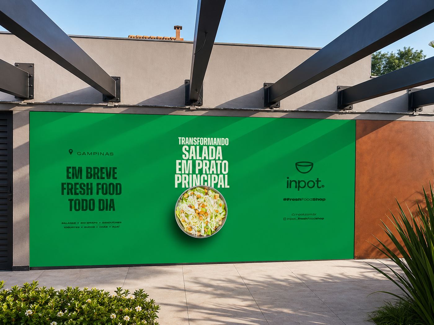 Tapume de pré-inauguração de loja Inpot